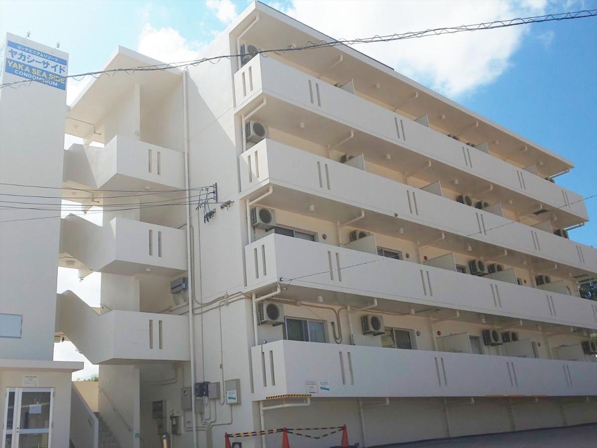 Kariyushi Condominium Resort Yaka Seaside Kin Exterior photo